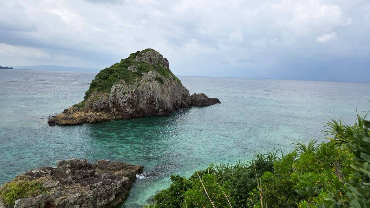 石垣島の秘境の磯でルアーフィッシング